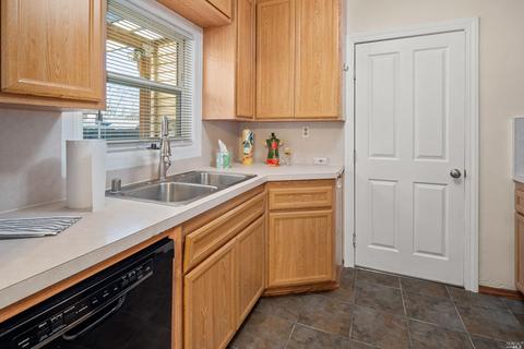 633 Bonita Ct, Vallejo, CA 94591 photo 18