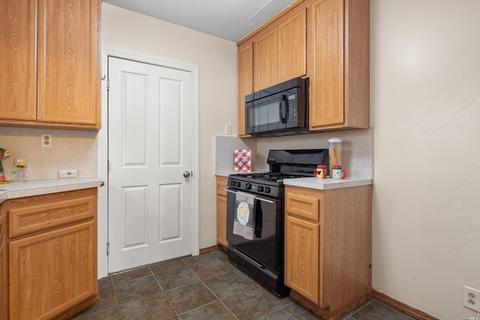 633 Bonita Ct, Vallejo, CA 94591 photo 17