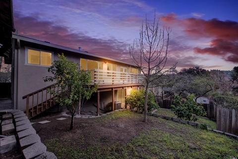 160 G St, Martinez, CA 94553 photo 2