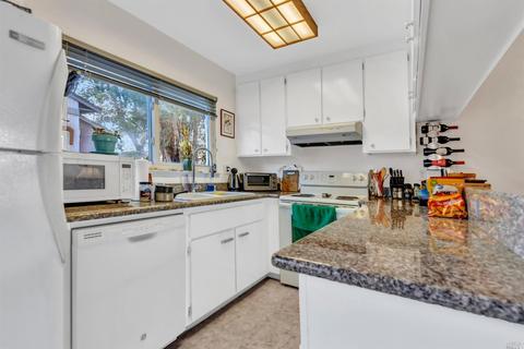 215 Mariner Dr, Vallejo, CA 94591 photo 5