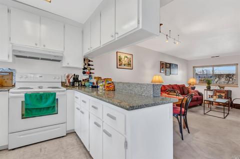 215 Mariner Dr, Vallejo, CA 94591 photo 2