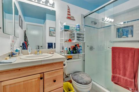 215 Mariner Dr, Vallejo, CA 94591 photo 11