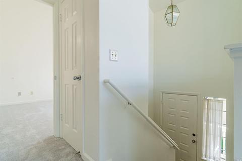 5 Manchester Ln, Fairfield, CA 94533 photo 4