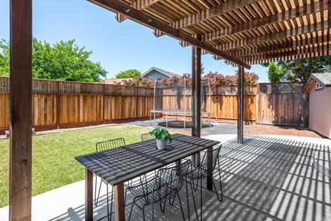 9495 Jessica Dr, Windsor, CA 95492 photo 3