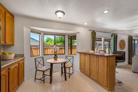 9495 Jessica Dr, Windsor, CA 95492 photo 11