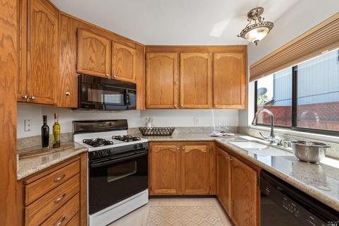 9495 Jessica Dr, Windsor, CA 95492 photo 12