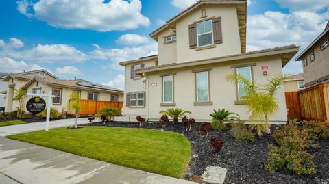 495 Aster St, Vacaville, CA 95688 photo 3