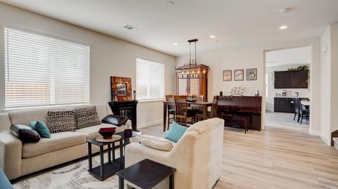 495 Aster St, Vacaville, CA 95688 photo 6