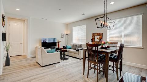 495 Aster St, Vacaville, CA 95688 photo 8