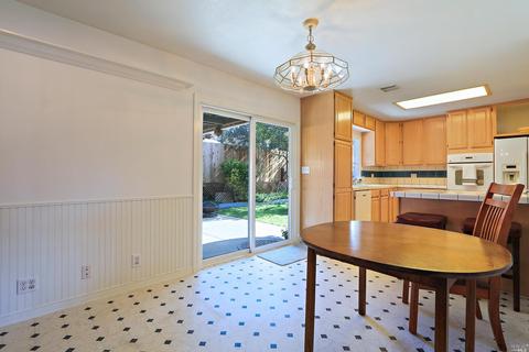 166 Maywood Dr, Vallejo, CA 94591 photo 8