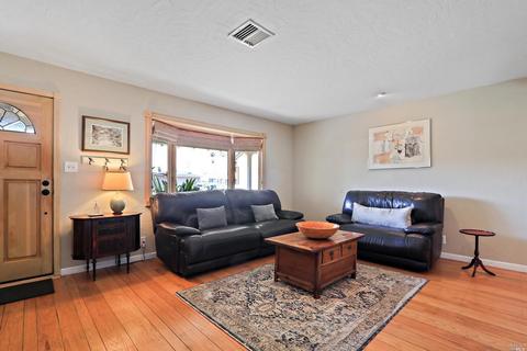 166 Maywood Dr, Vallejo, CA 94591 photo 4
