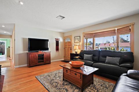 166 Maywood Dr, Vallejo, CA 94591 photo 6
