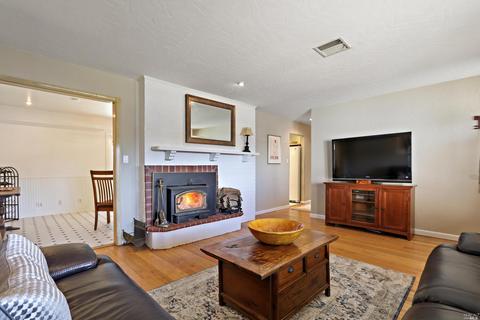 166 Maywood Dr, Vallejo, CA 94591 photo 5