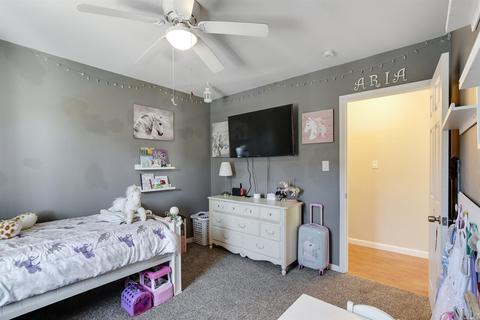 Undisclosed, Hayward, CA 94544 photo 20