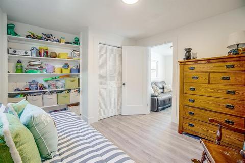 639 N Spring St, Ukiah, CA 95482 photo 18