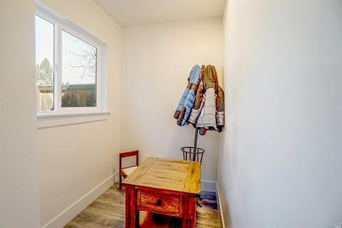639 N Spring St, Ukiah, CA 95482 photo 20