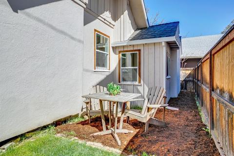 639 N Spring St, Ukiah, CA 95482 photo 23
