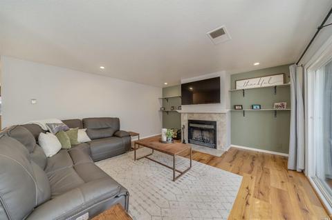 405 Woodbine Way, Windsor, CA 95492 photo 2