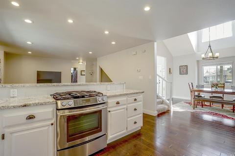 121 Thrushwing Ave, Windsor, CA 95492 photo 5