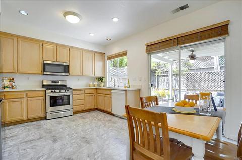 807 Dizzy Gillespie Way, Windsor, CA 95492 photo 5