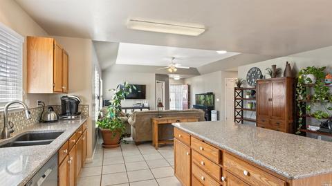 712 Hackberry Ct, Windsor, CA 95492 photo 9