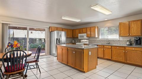 712 Hackberry Ct, Windsor, CA 95492 photo 7