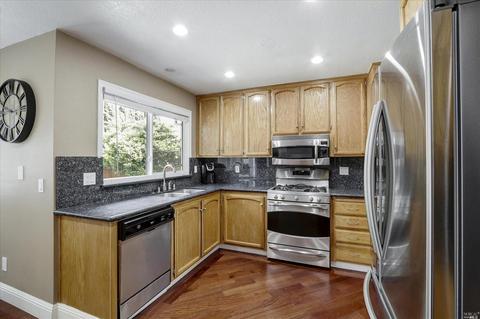 980 Burrell Dr, Fairfield, CA 94533 photo 6