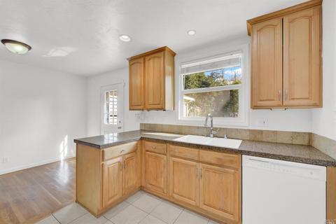 217 Del Mar Ave, Vallejo, CA 94589 photo 12