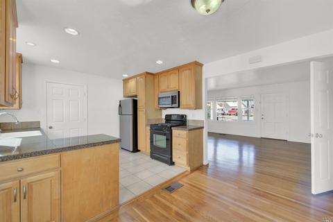 217 Del Mar Ave, Vallejo, CA 94589 photo 10