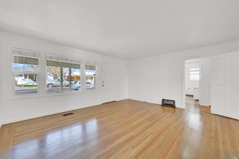 217 Del Mar Ave, Vallejo, CA 94589 photo 5