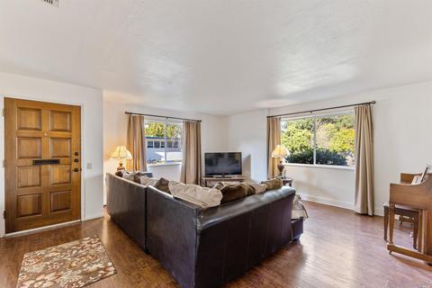711 Dora Ave, Ukiah, CA 95482 photo 2