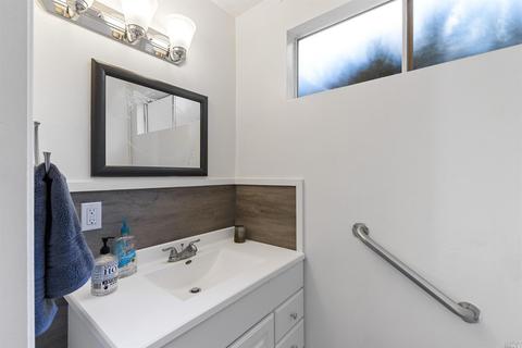 711 Dora Ave, Ukiah, CA 95482 photo 17