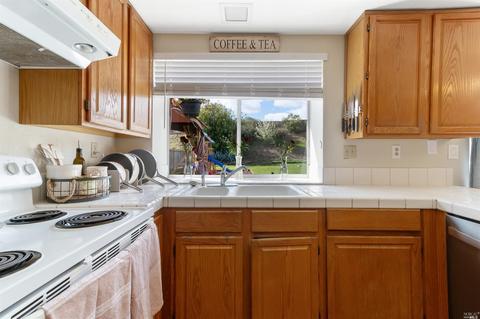 558 Britannia Dr, Vallejo, CA 94591 photo 11