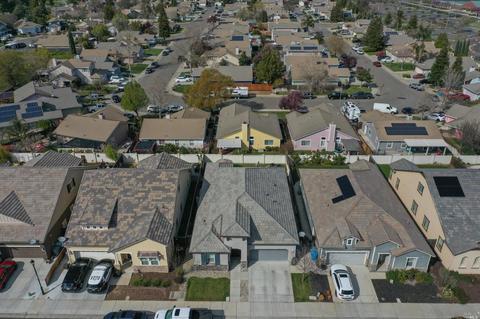 410 Heritage Ln, Dixon, CA 95620 photo 3