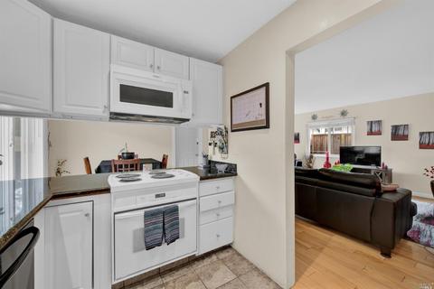 1033 Vine Ave, Martinez, CA 94553 photo 21