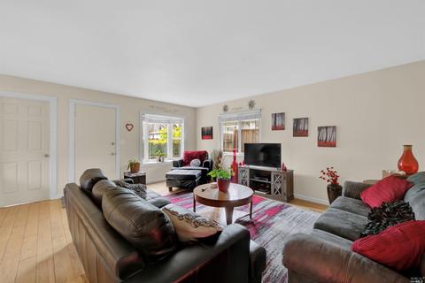 1033 Vine Ave, Martinez, CA 94553 photo 13