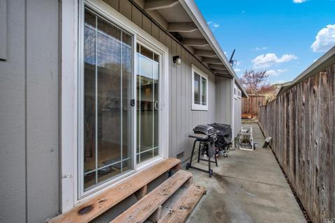 1033 Vine Ave, Martinez, CA 94553 photo 32