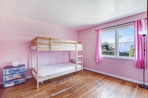 121 Las Palmas Ave, Vallejo, CA 94589 photo 12