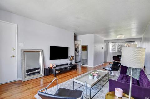 121 Las Palmas Ave, Vallejo, CA 94589 photo 5