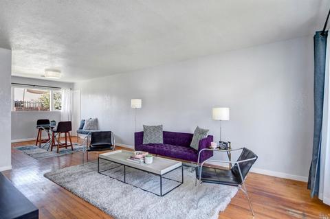 121 Las Palmas Ave, Vallejo, CA 94589 photo 4