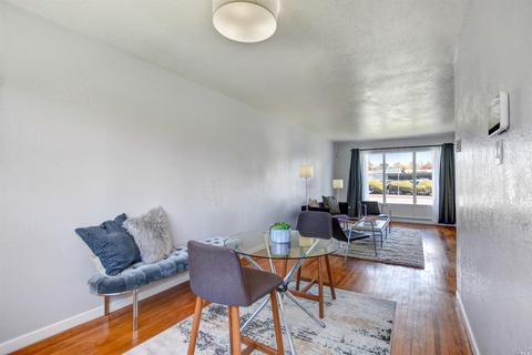 121 Las Palmas Ave, Vallejo, CA 94589 photo 7