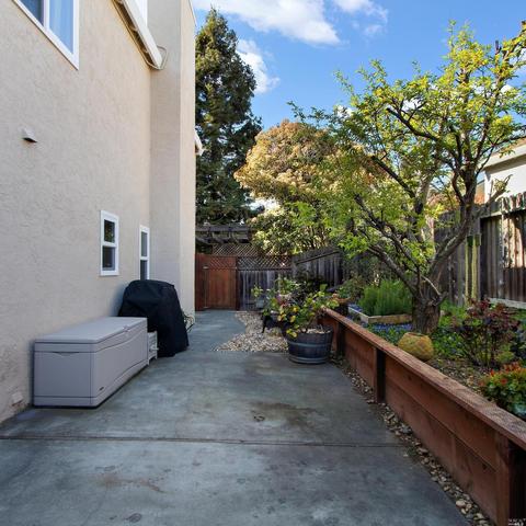 683 Windsor Dr, Benicia, CA 94510 photo 43