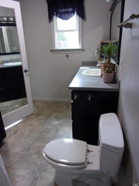387 Weldon St, Redding, CA 96001 photo 4