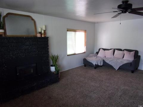 387 Weldon St, Redding, CA 96001 photo 2