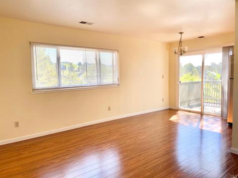 157 Whale Bone Ct, Vallejo, CA 94591 photo 6