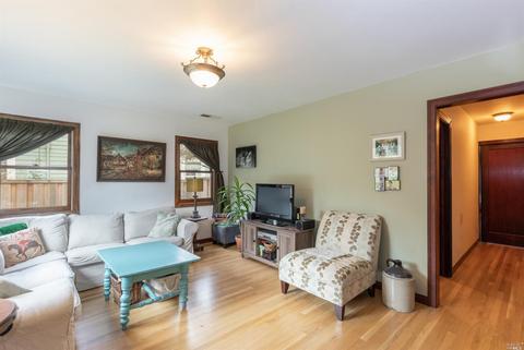 35 Page St, Cotati, CA 94931 photo 4