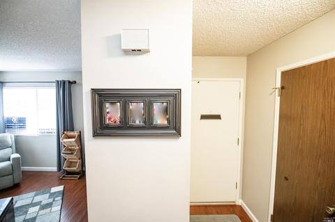 401 Eldridge Ave, Vacaville, CA 95688 photo 9