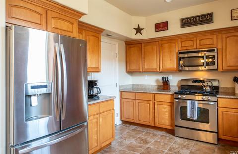 165 Stonegate Cir #B, Cloverdale, CA 95425 photo 5
