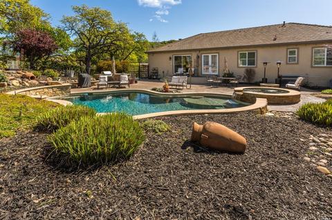 5212 Oakridge Dr, Fairfield, CA 94534 photo 4