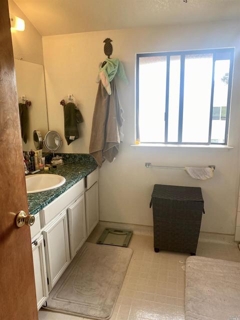 1305 Prentice Dr, Healdsburg, CA 95448 photo 16